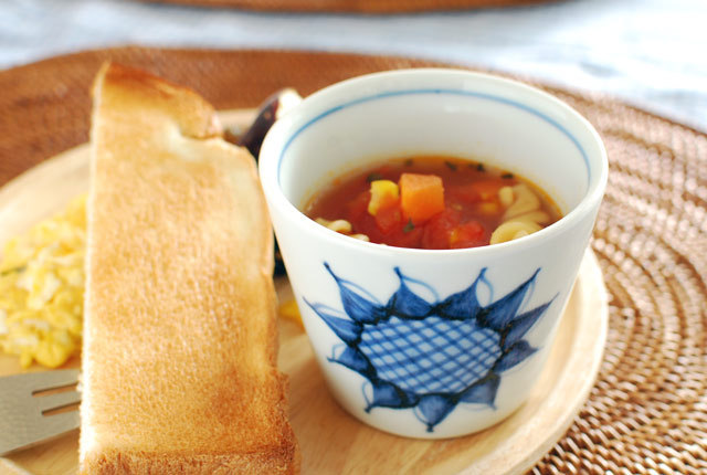 和食器・砥部焼　ひまわりのそばちょこ