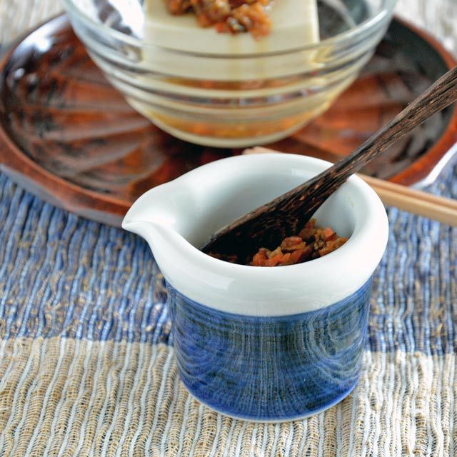 和食器・砥部焼　藍色の玉縁クリーマー