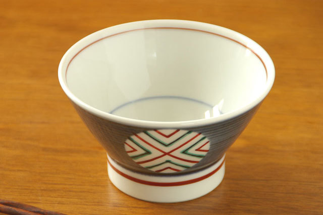 【砥部焼 梅山窯】丸ぬきの茶碗（小）○