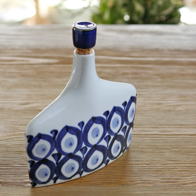 和食器・砥部焼　梅山窯のワインボトル