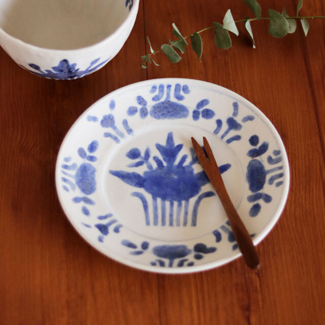 砥部焼の和食器 生石窯のプレート皿【砥部工房 からくさ】