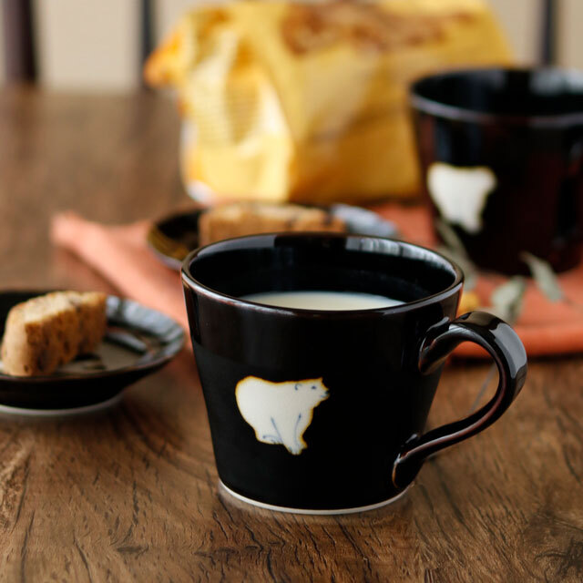 【砥部焼 イロリ工房】シロクマのマグカップ