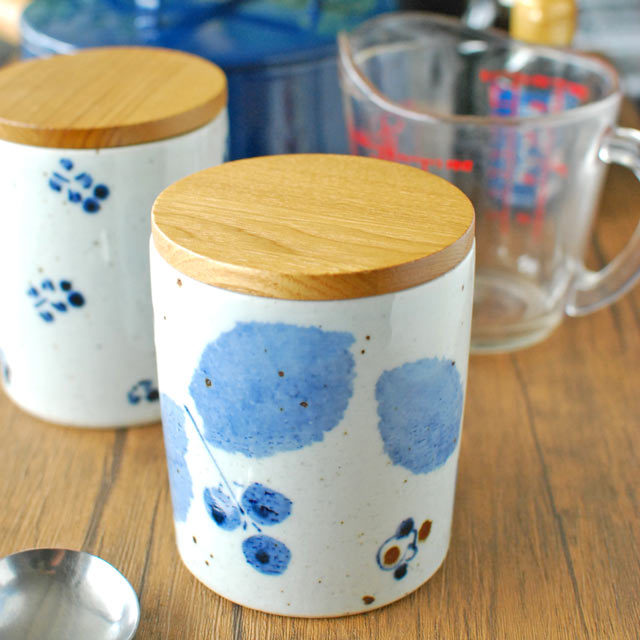 和食器・砥部焼　ブルー木の葉のキャニスター