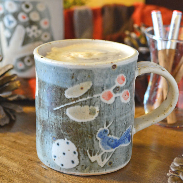 小さな鳥のマグカップ