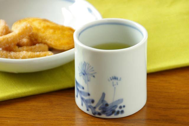 【砥部焼 森陶房】たんぽぽの筒湯のみ（小）