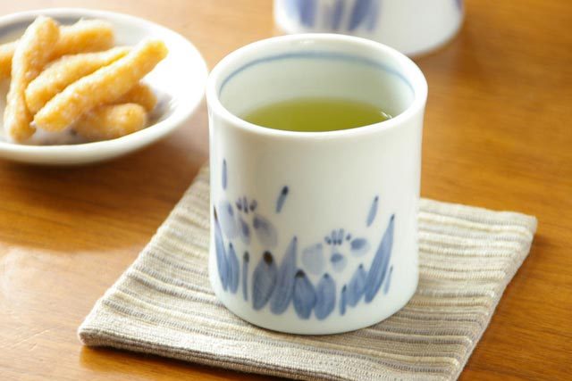 【砥部焼 森陶房】あやめの筒湯のみ（小）