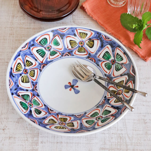 【砥部焼 西岡工房】四弁花の大皿(9寸)＊現品限り