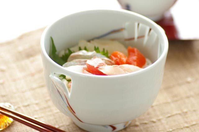 砥部焼　西岡工房　中鉢 砥部焼 西岡工房 中鉢（花朱絵）【和食器通販e-tobeyaki.com】