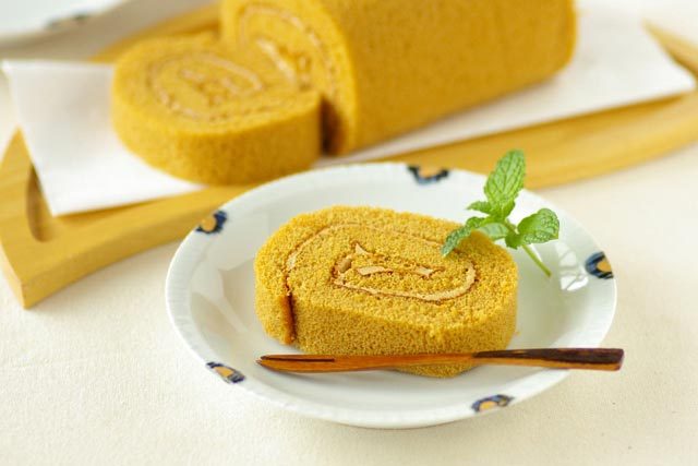 【砥部焼 西岡工房】ぽちぽち金彩の取皿