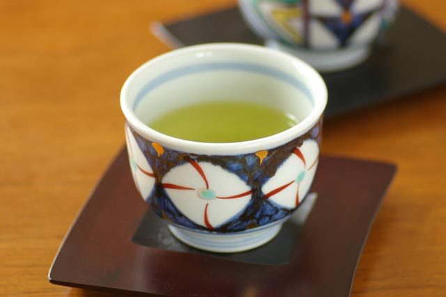 【砥部焼 西岡工房】あかぺん柄の湯呑