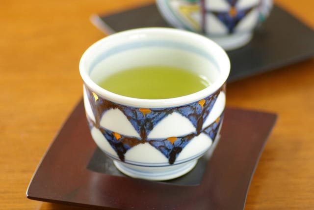 【砥部焼 西岡工房】ゴスペン柄の湯呑