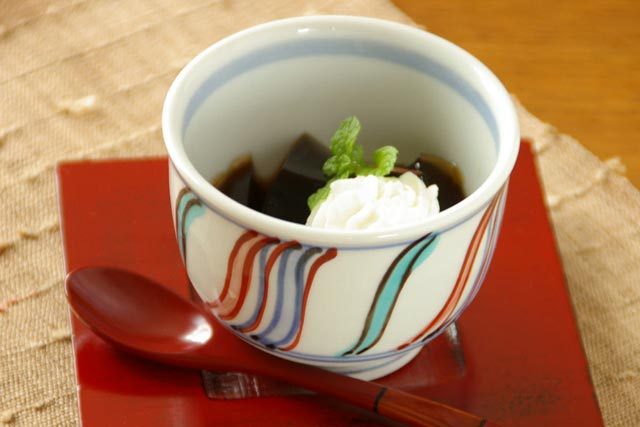 【砥部焼 西岡工房】よろけもようの湯呑