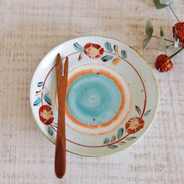 砥部焼の和食器 中田窯の中皿 【砥部工房 からくさ】