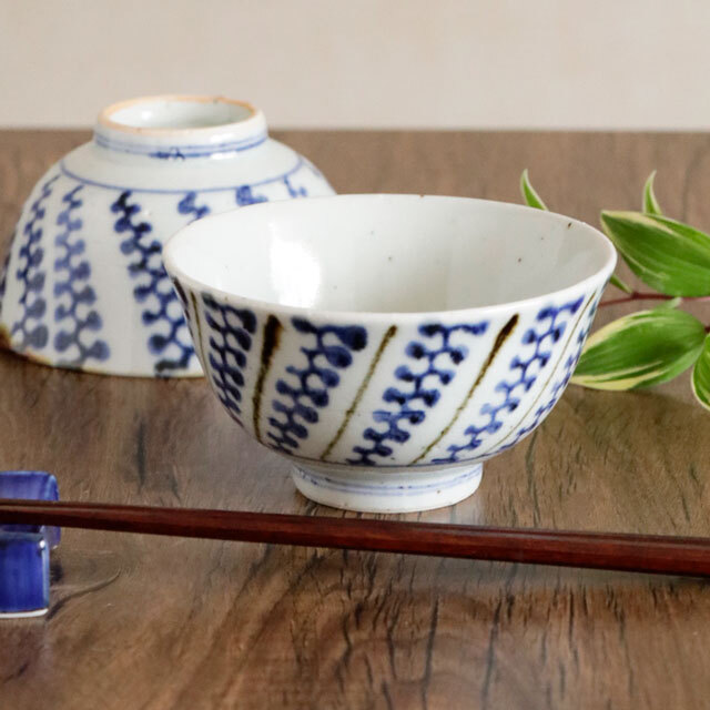 【砥部焼 中田窯】葉つなぎの茶碗　A・B