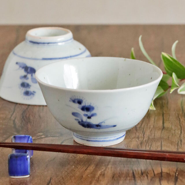 【砥部焼 中田窯】染付花の茶碗