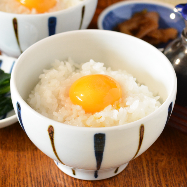 【砥部焼 岡田陶房】鉄ごす線の丸碗