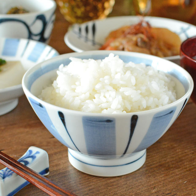 和食器・砥部焼　はけめ文の茶碗(大)