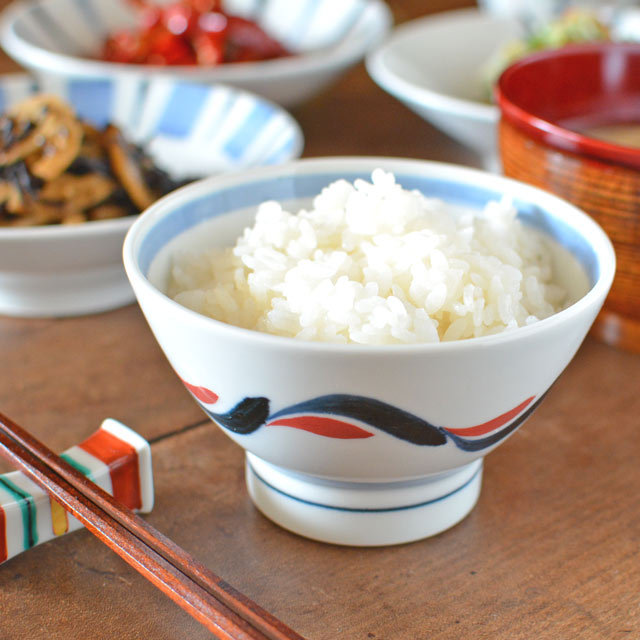 和食器・砥部焼　青赤波の茶碗(小)