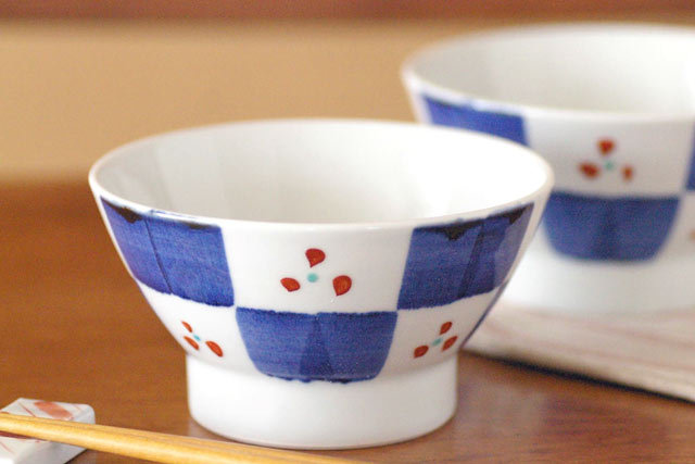 和食器・砥部焼　市松みつ紋の茶碗