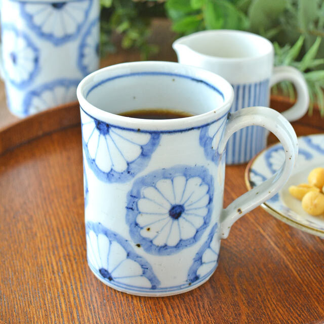 和食器・砥部焼　皐月窯のマグカップ