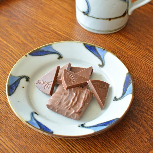 和食器・砥部焼　皐月窯のリム付皿(4寸)