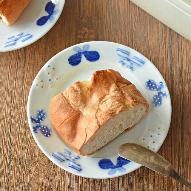 和食器・砥部焼　皐月窯のリム付皿(4寸)