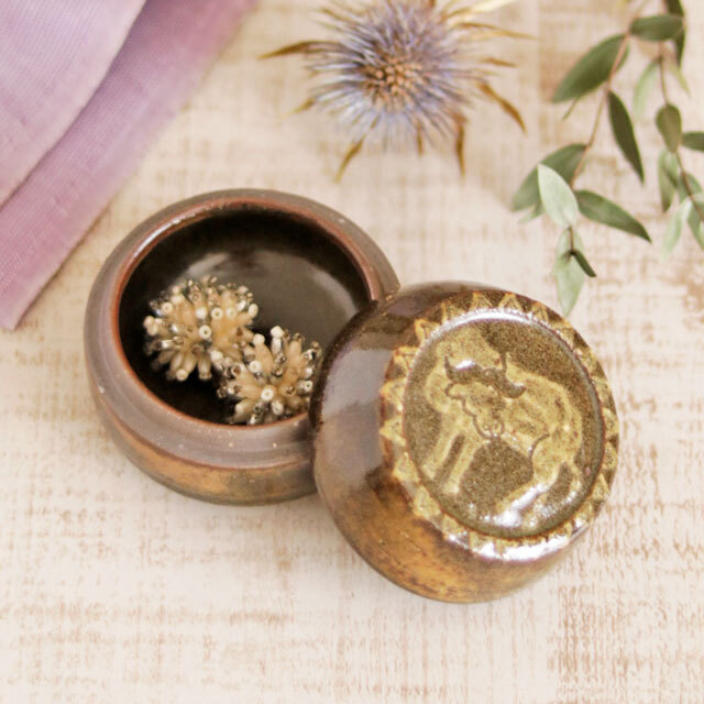 【砥部焼 皐月窯】動物のミニ蓋物