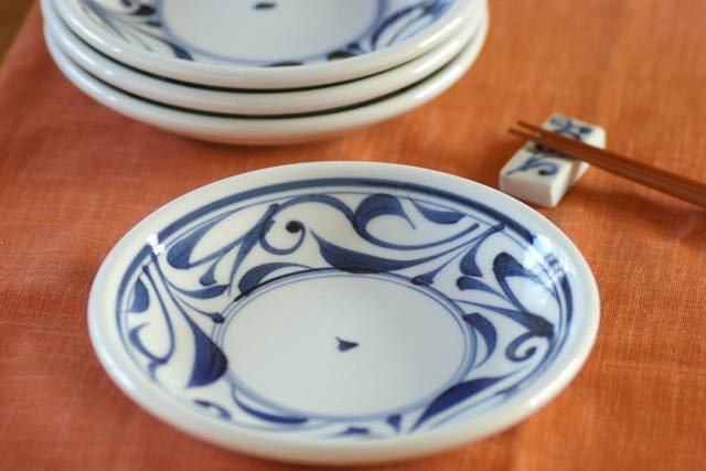 【砥部焼 千山窯】からくさの玉ぶち皿(5.5寸)