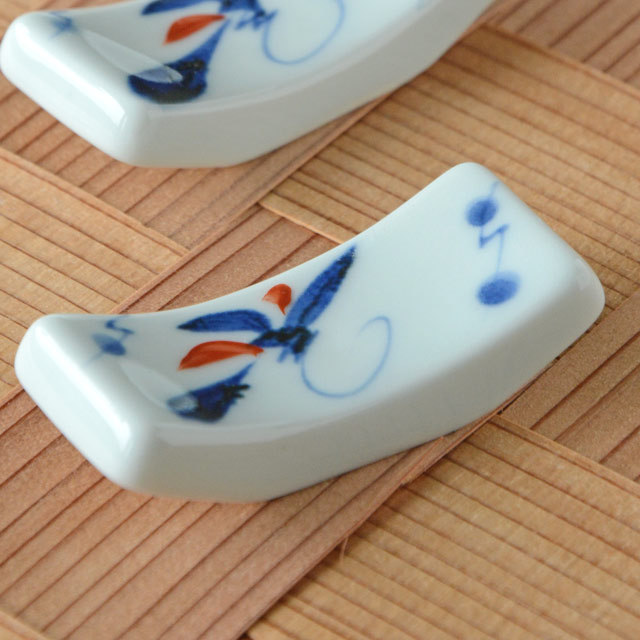 和食器・砥部焼　上絵とんぼの箸置き