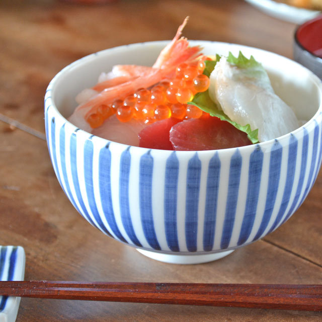 和食器・砥部焼　とくさ柄の丸碗