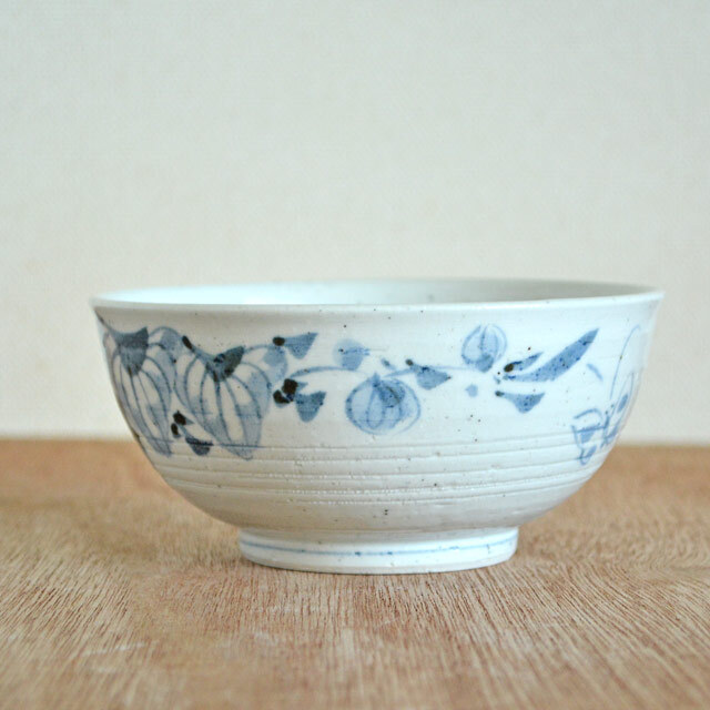 砥部焼　砥部窯　青い手描き模様の陶器飯碗　丼　7個 砥部焼 砥部窯 青い手描き模様の陶器飯碗 丼 7個