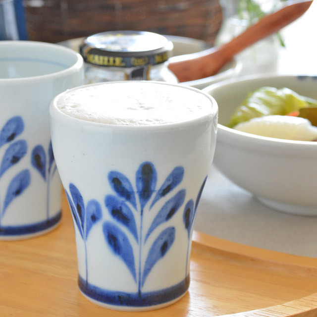 和食器・砥部焼　ブルーリーフのフリーカップ