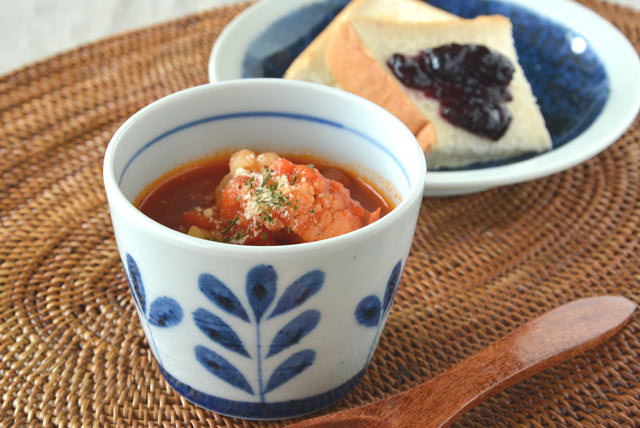 和食器・砥部焼　ブルーリーフのそばちょこ