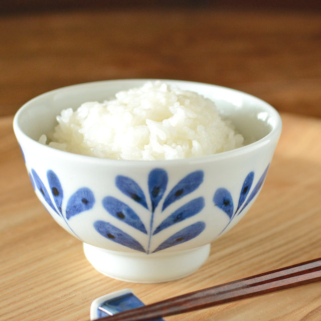 和食器・砥部焼　ブルーリーフの茶碗