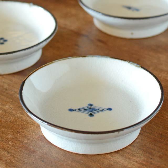 和食器・砥部焼　菱紋の古砥部小皿(3.5寸)