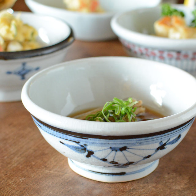 和食器・砥部焼　菊文の古砥部玉ぶち鉢(4寸)