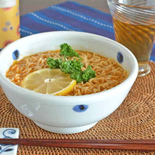 和食器・砥部焼　水玉もようの丼鉢(小)