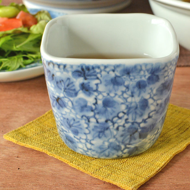 和食器・砥部焼　花唐草の角フリーカップ