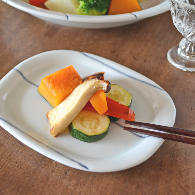 和食器・砥部焼　しましま柄の楕円皿(5.2寸)