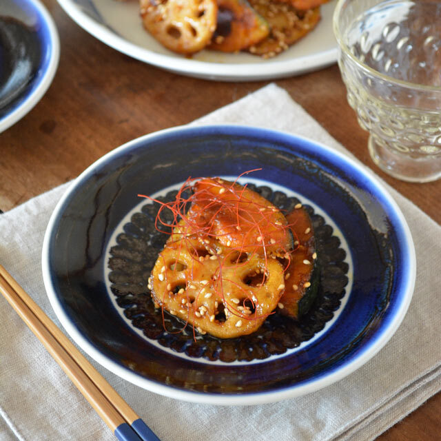 砥部焼の和食器 中皿 【砥部工房 からくさ】