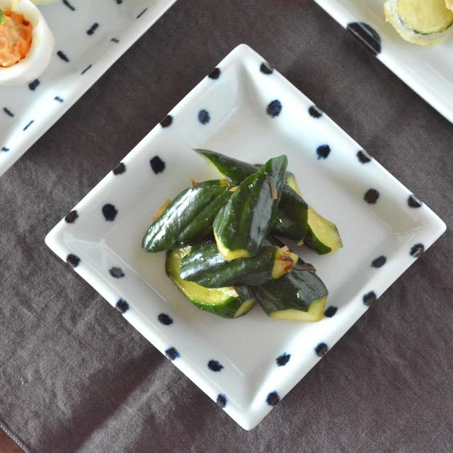 砥部焼の和食器 雲石窯の角皿 【砥部工房 からくさ】