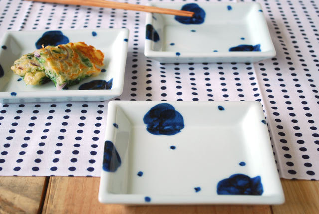 砥部焼の和食器 雲石窯の角皿 【砥部工房 からくさ】