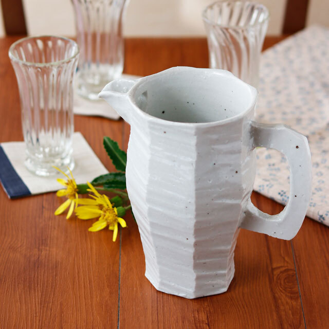 和食器・砥部焼　山中窯のピッチャー