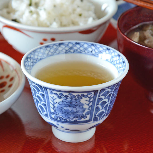 和食器・砥部焼　ふよう柄の反湯呑