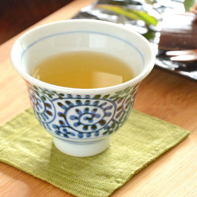 和食器・砥部焼　たこからくさの湯呑