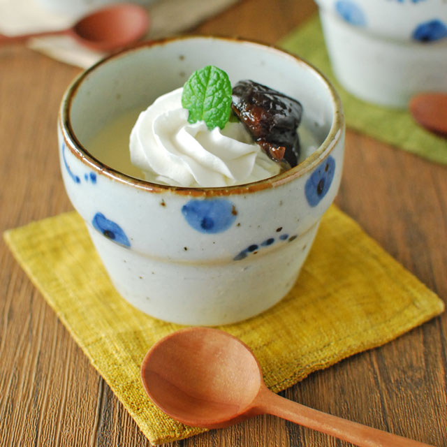 和食器・砥部焼　花文の段付カップ