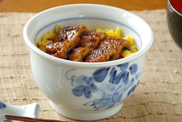 【砥部焼 森陶房】ぶどうの小丼