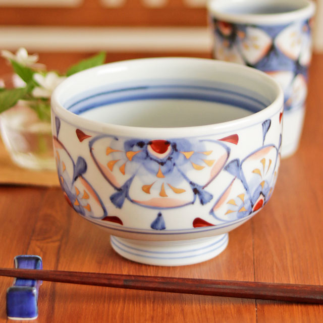 【砥部焼 西岡工房】蝶花紋の筒鉢