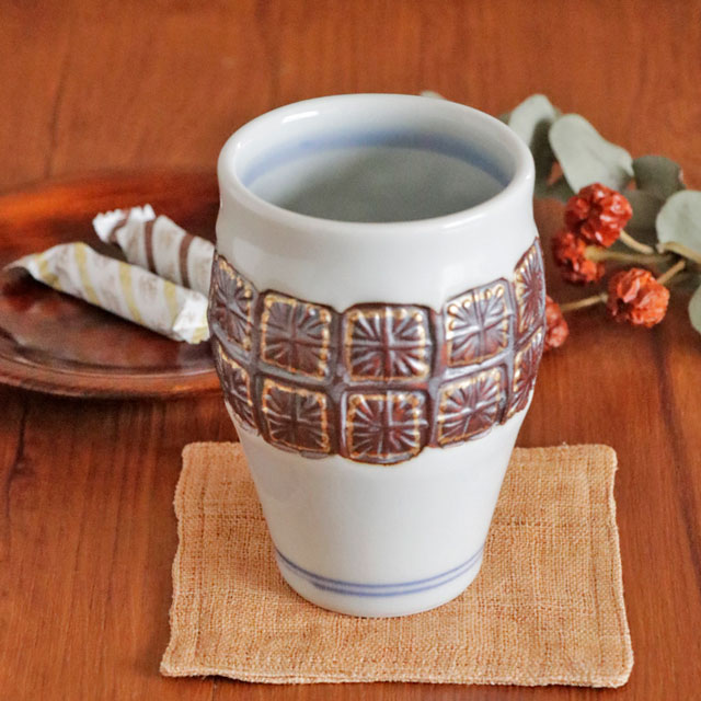 【砥部焼 西岡工房】金彩印花文のタンブラー