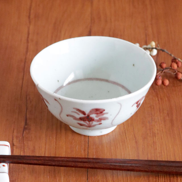 【砥部焼 中田窯】草花文の反茶碗